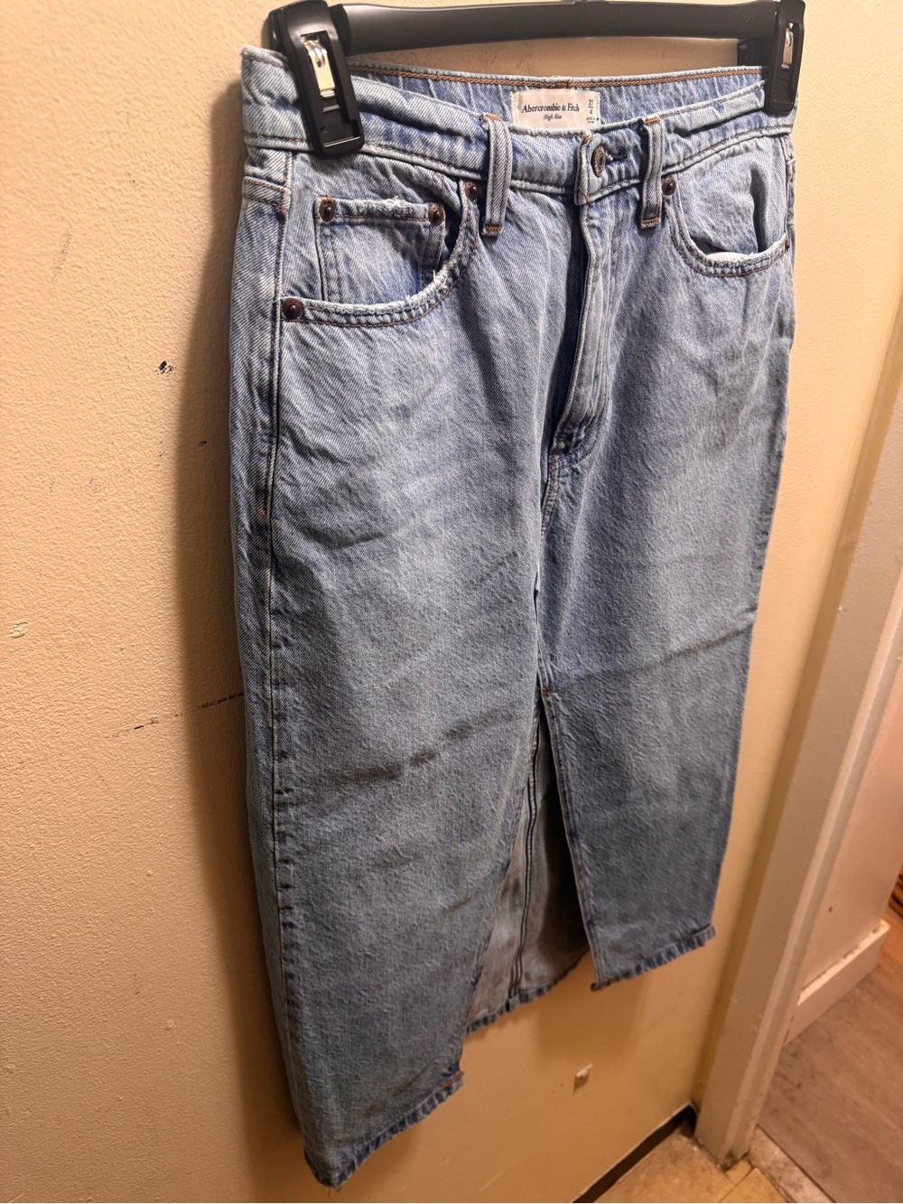 Abercrombie & Fitch Light Wash Denim Pencil Skirt